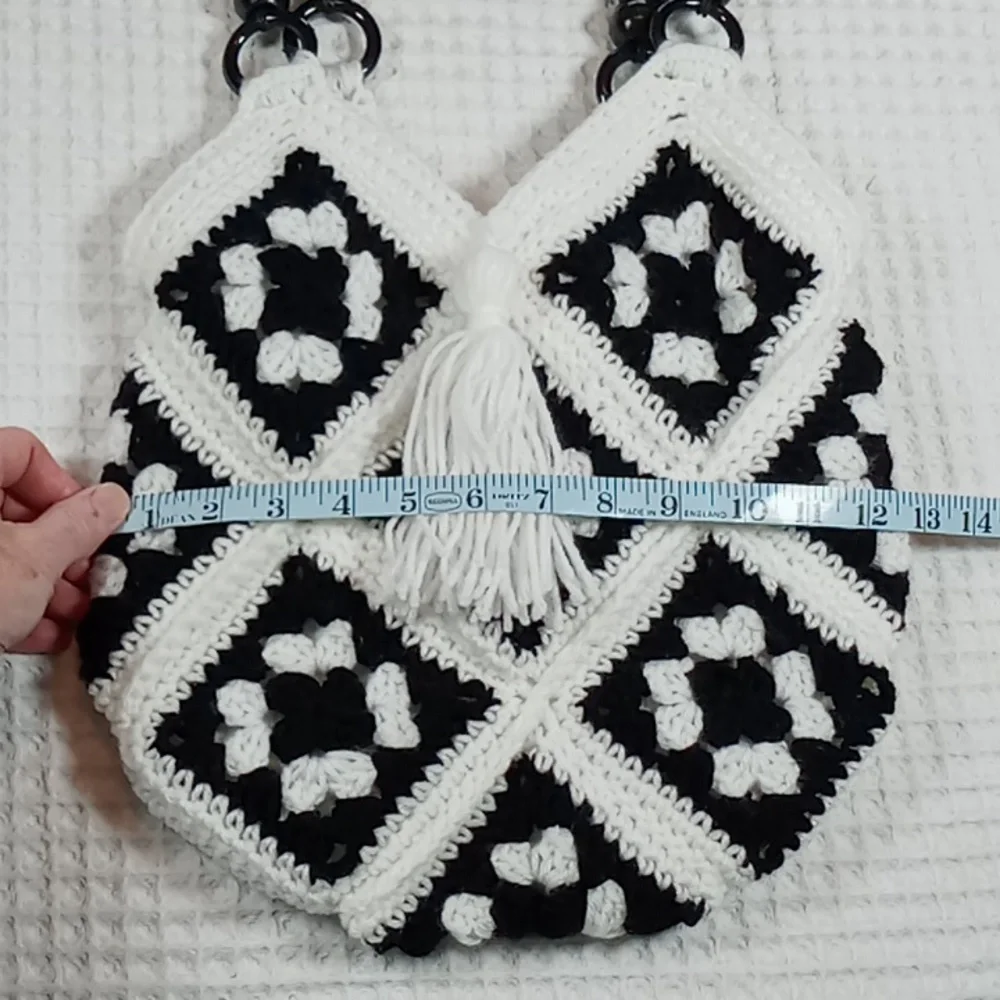 Hand Crafted Blk/Wht Crochet Granny Square Handbag With Beaded Handle & Tassel - Picture 5 of 8
